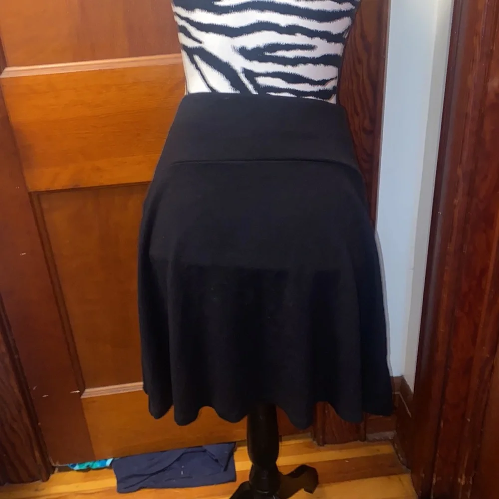 Loft black skirt size medium